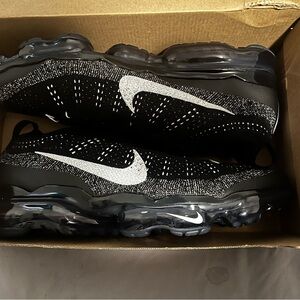 Nike VaporMax 2023 FK in Black and White